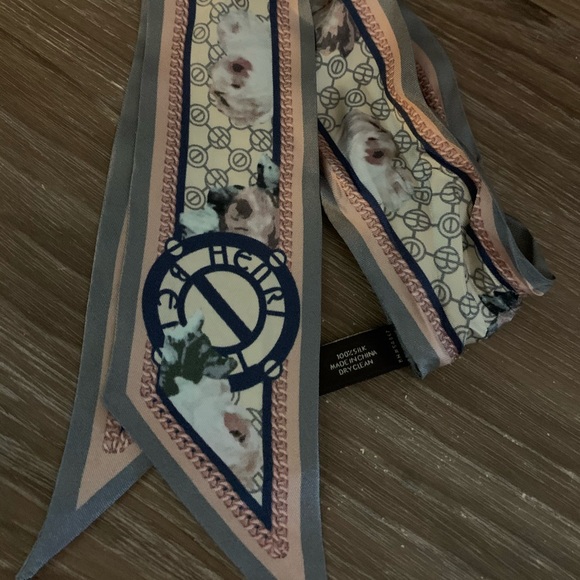 henri bendel Accessories - Twilly